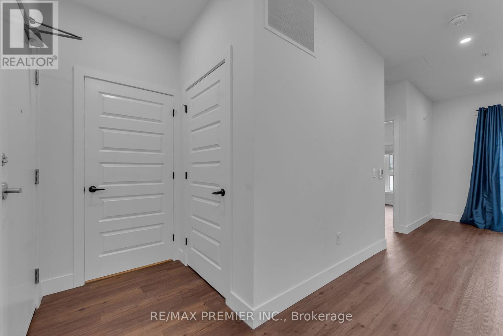 215 - 1000 Lackner Place, Kitchener, Ontario  N2A 0L9 - Photo 9 - X12892812