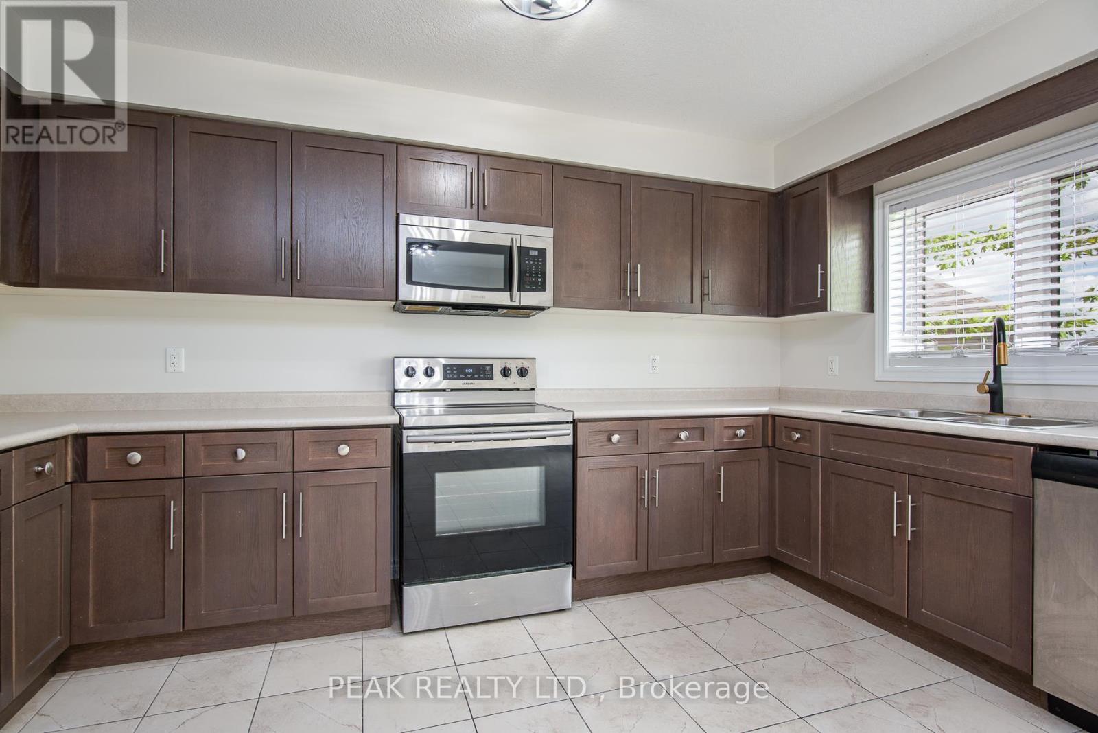 J-3 - 70 Willowrun Drive, Kitchener, Ontario  N2A 0J3 - Photo 11 - X12892820