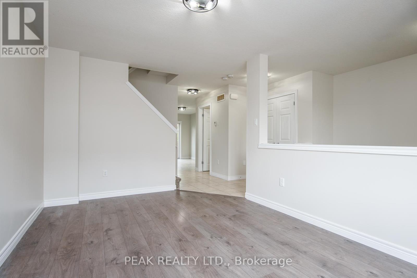 J-3 - 70 Willowrun Drive, Kitchener, Ontario  N2A 0J3 - Photo 5 - X12892820