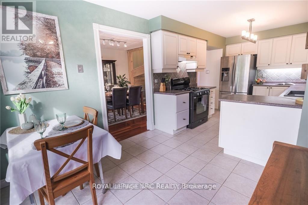 11 Tomahawk Drive, Grimsby (Grimsby East), Ontario  L3M 5G4 - Photo 13 - X12892880