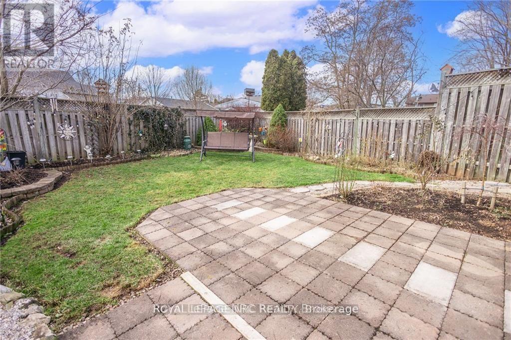 11 Tomahawk Drive, Grimsby (Grimsby East), Ontario  L3M 5G4 - Photo 29 - X12892880