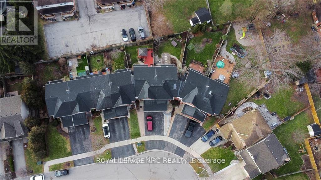 11 Tomahawk Drive, Grimsby (Grimsby East), Ontario  L3M 5G4 - Photo 31 - X12892880