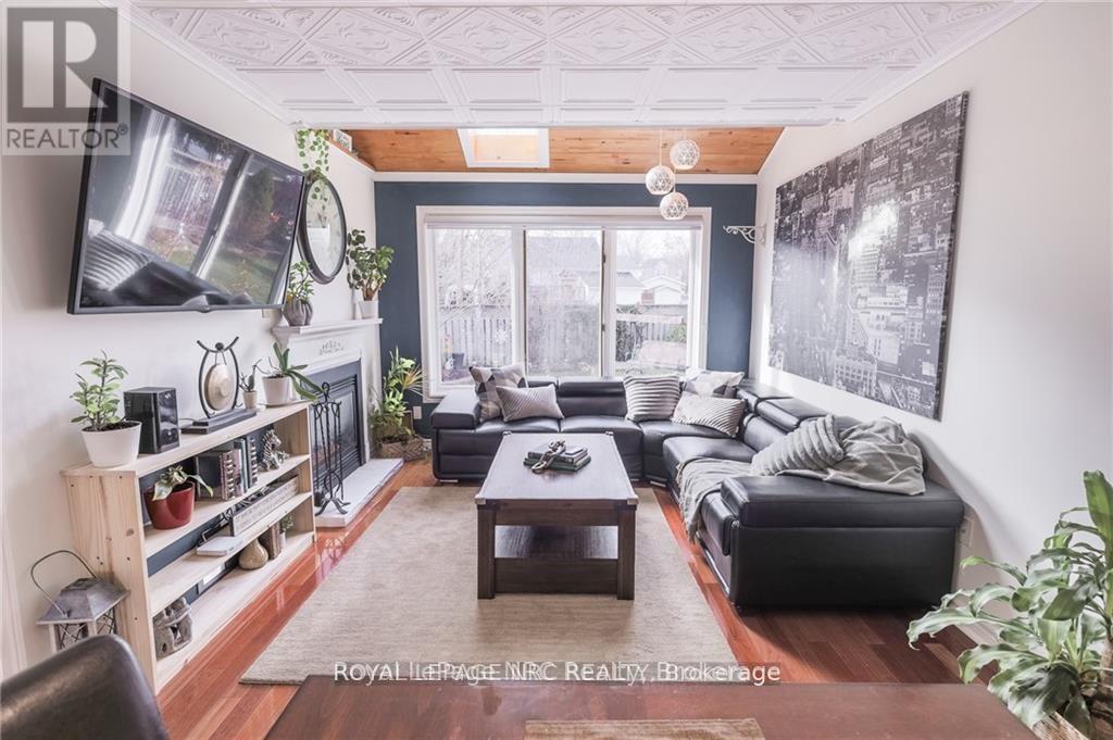 11 Tomahawk Drive, Grimsby (Grimsby East), Ontario  L3M 5G4 - Photo 6 - X12892880