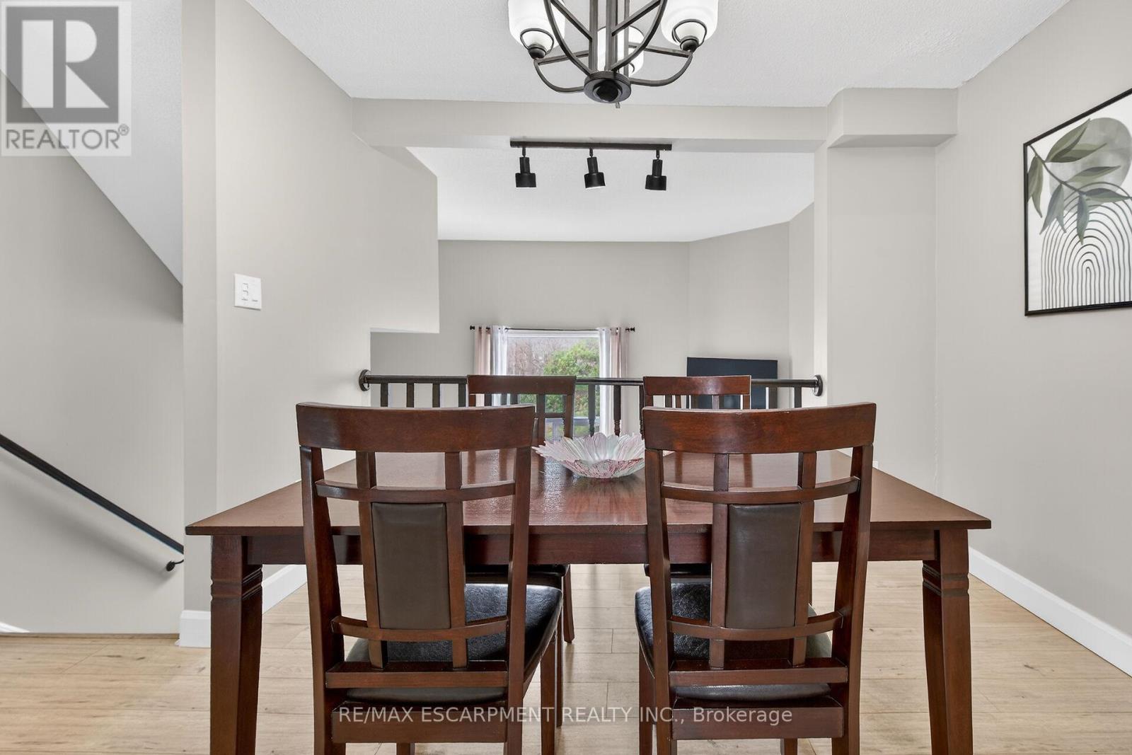 23 Rosedale Court, Hamilton (Stoney Creek), Ontario  L8B 4G1 - Photo 13 - X12892916