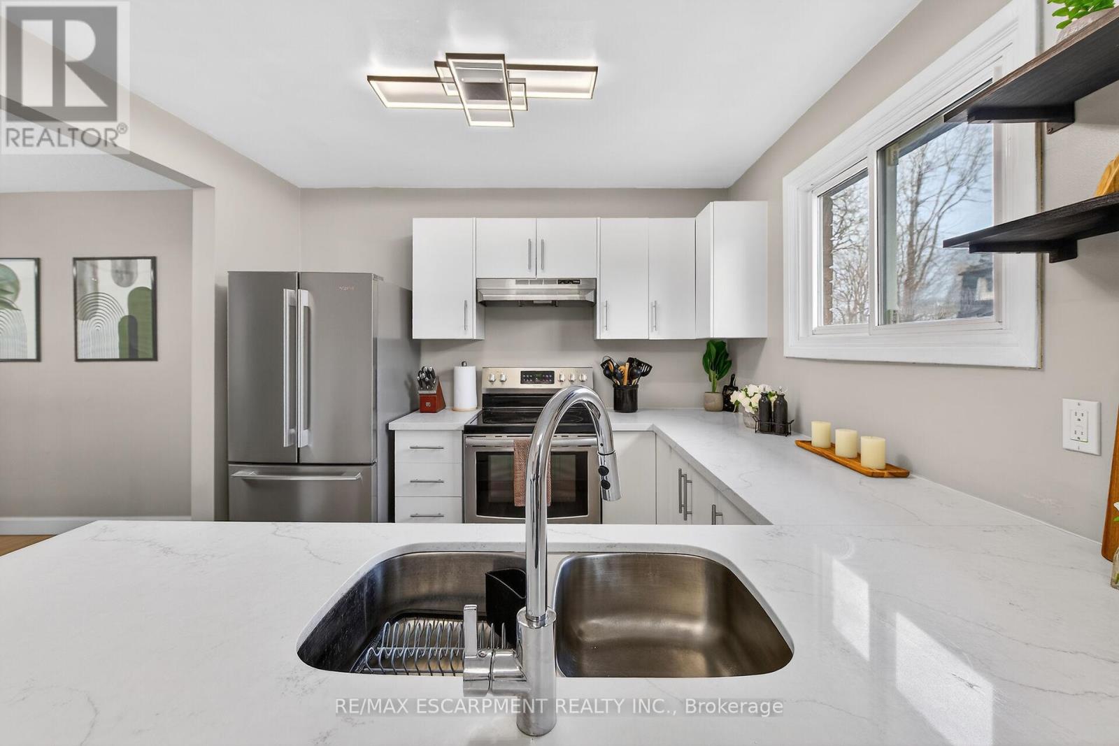 23 Rosedale Court, Hamilton (Stoney Creek), Ontario  L8B 4G1 - Photo 22 - X12892916