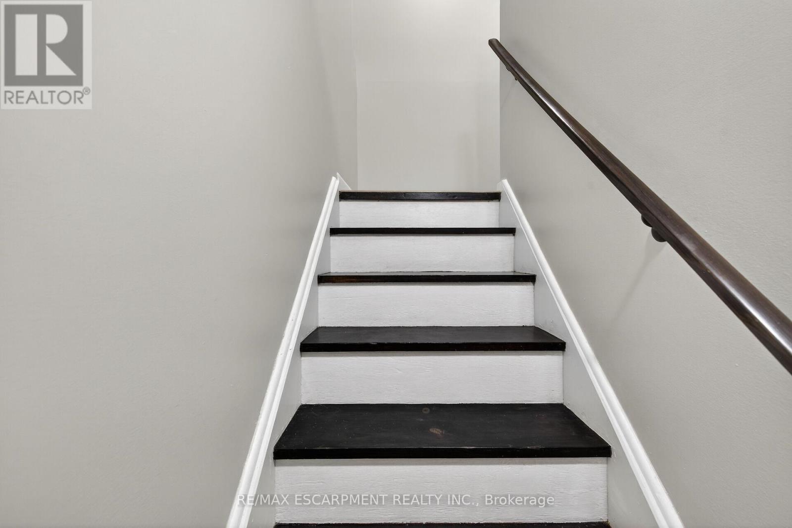 23 Rosedale Court, Hamilton (Stoney Creek), Ontario  L8B 4G1 - Photo 24 - X12892916