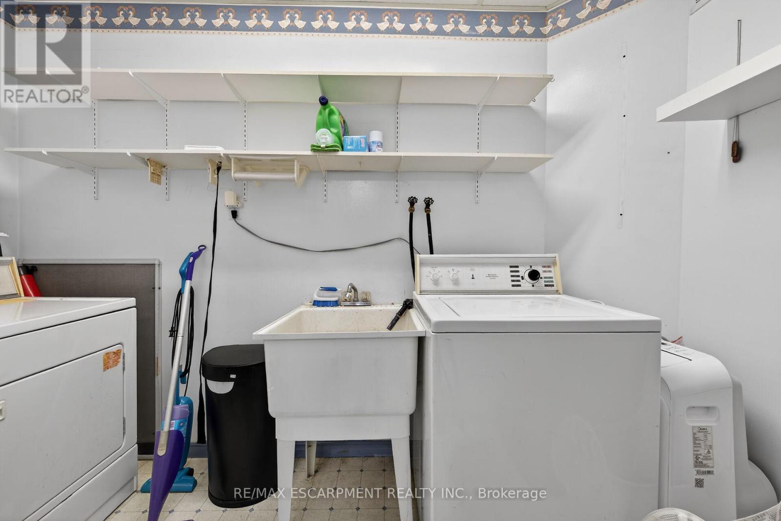 23 Rosedale Court, Hamilton (Stoney Creek), Ontario  L8B 4G1 - Photo 37 - X12892916