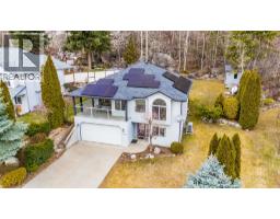1479 37th Street, Castlegar, British Columbia