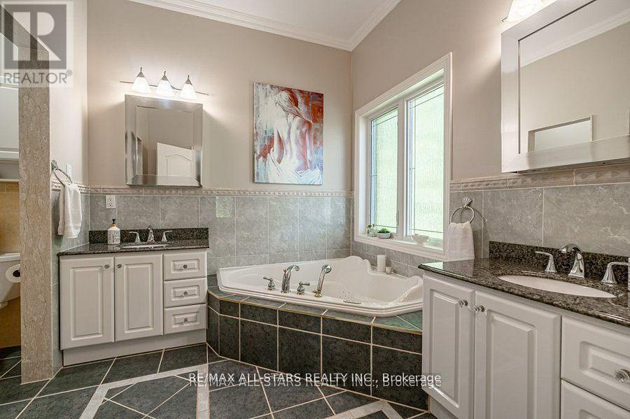 182 Charlore Park Drive, Kawartha Lakes, Ontario  K0L 2W0 - Photo 18 - X12892954