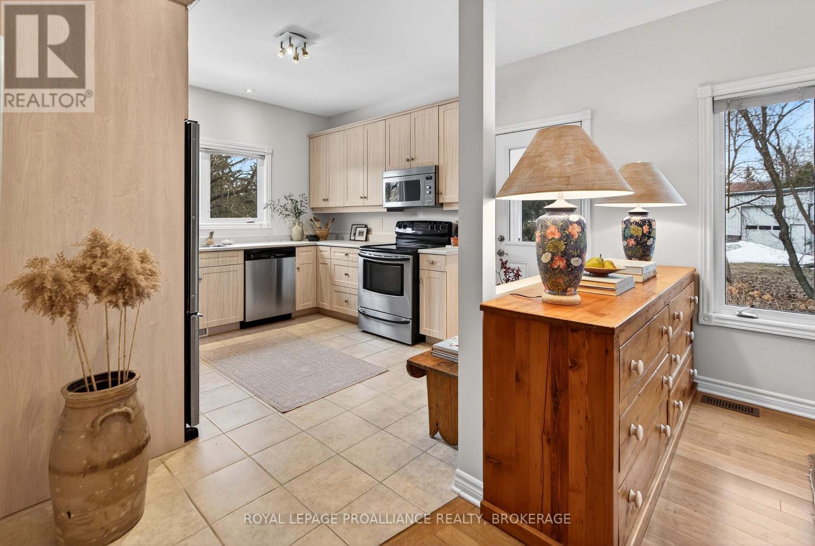 25 George Street E, Westport, Ontario  K0G 1X0 - Photo 16 - X12892940