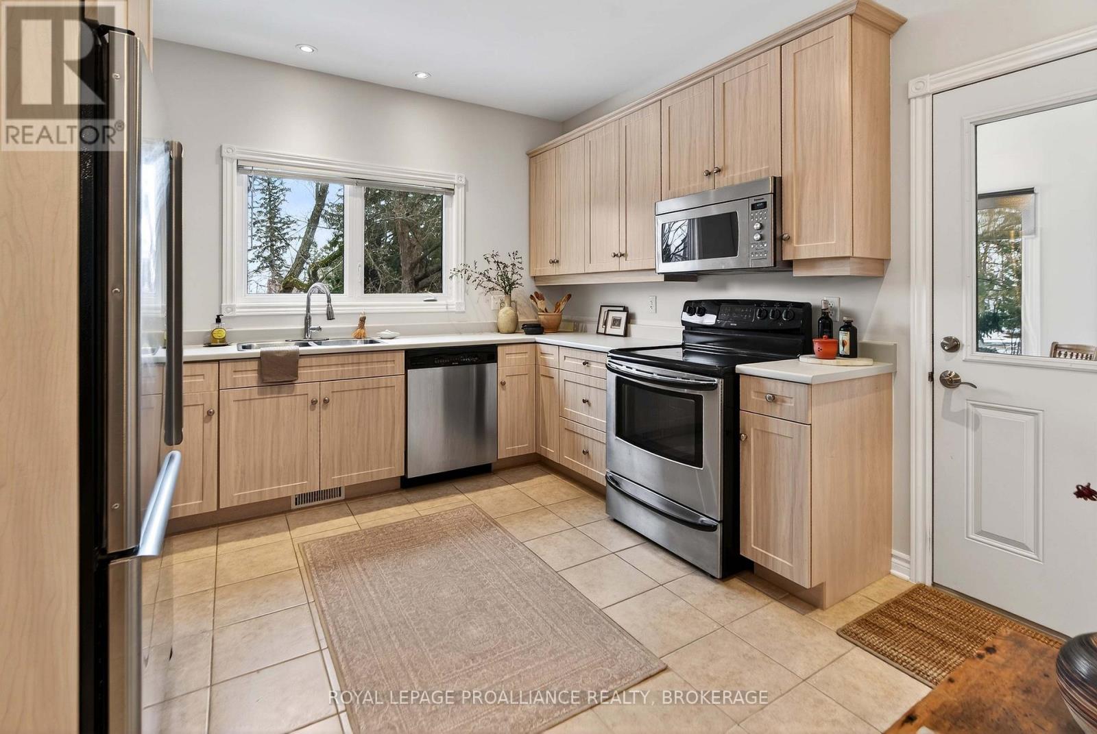 25 George Street E, Westport, Ontario  K0G 1X0 - Photo 17 - X12892940