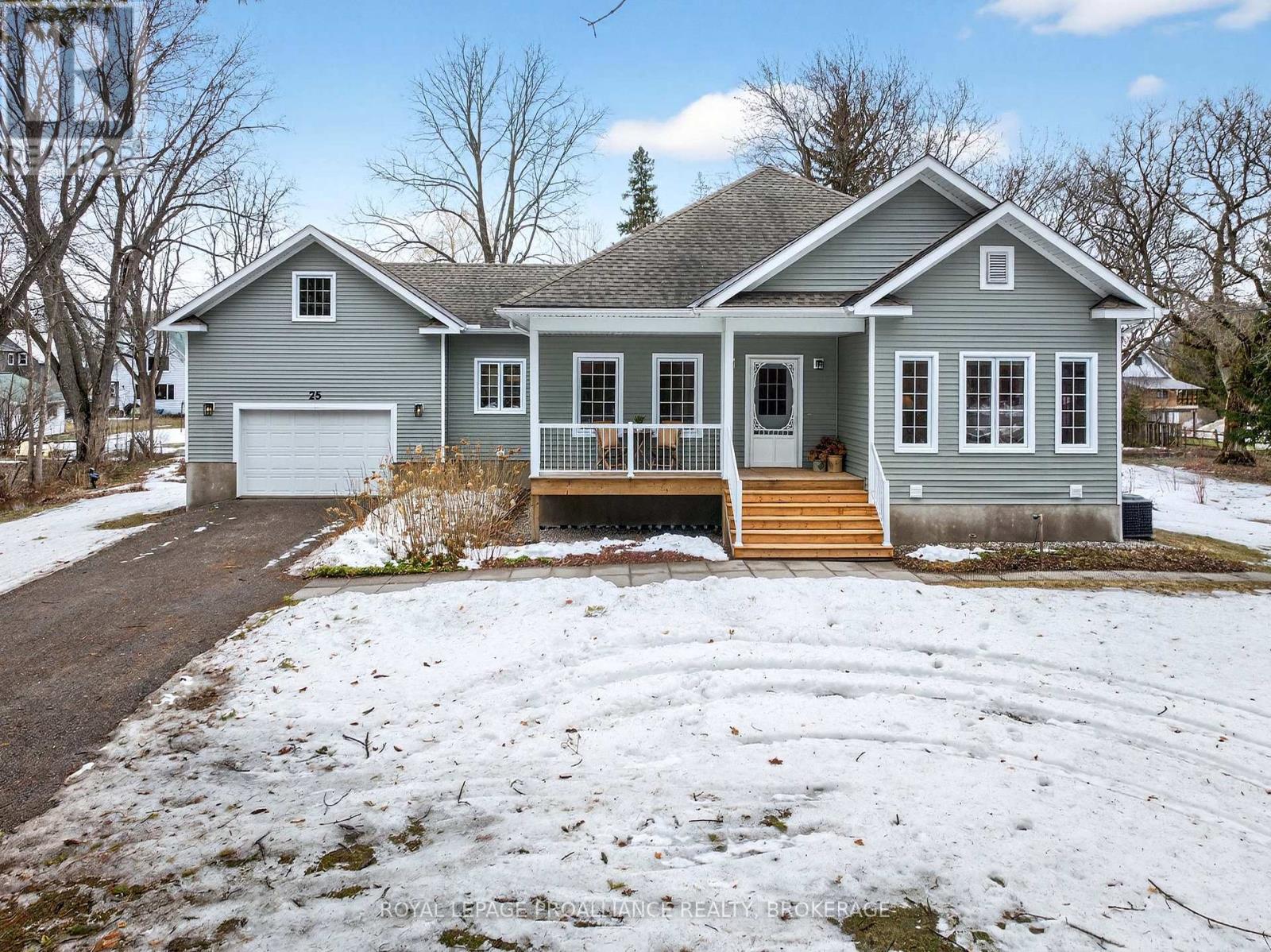 25 George Street E, Westport, Ontario  K0G 1X0 - Photo 2 - X12892940