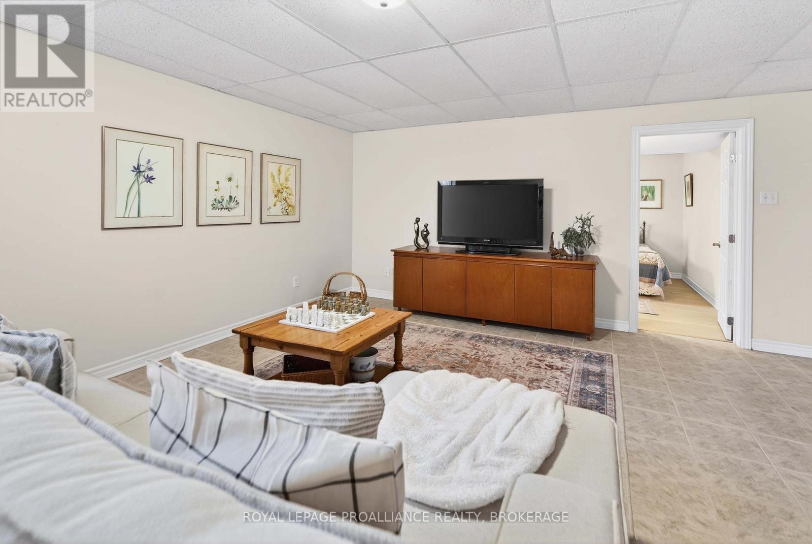 25 George Street E, Westport, Ontario  K0G 1X0 - Photo 37 - X12892940