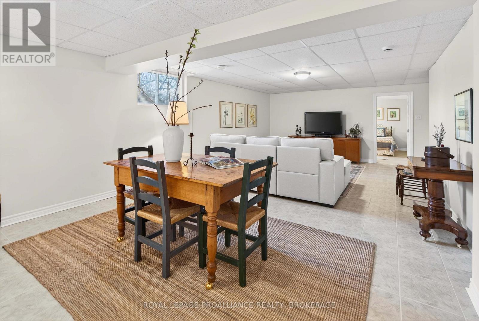 25 George Street E, Westport, Ontario  K0G 1X0 - Photo 38 - X12892940