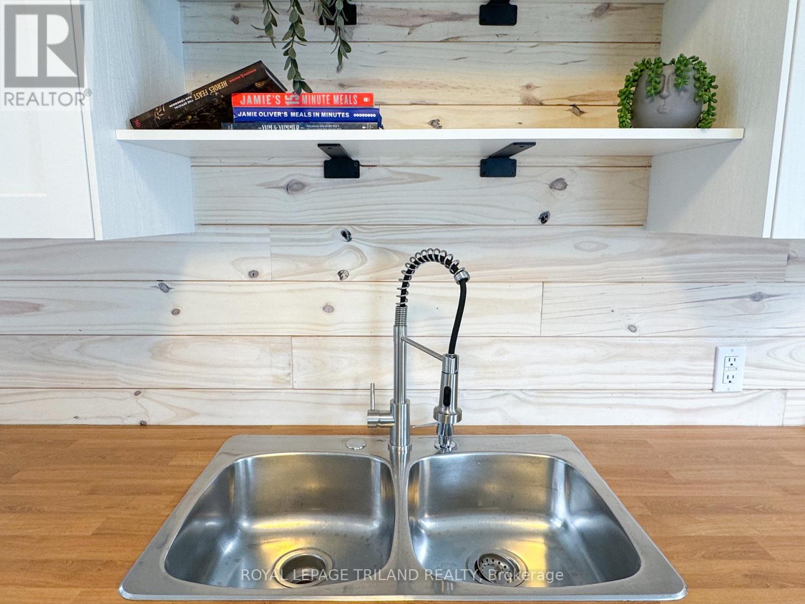 Main - 42 Erie Street, St. Thomas, Ontario  N5R 2M7 - Photo 21 - X12892942