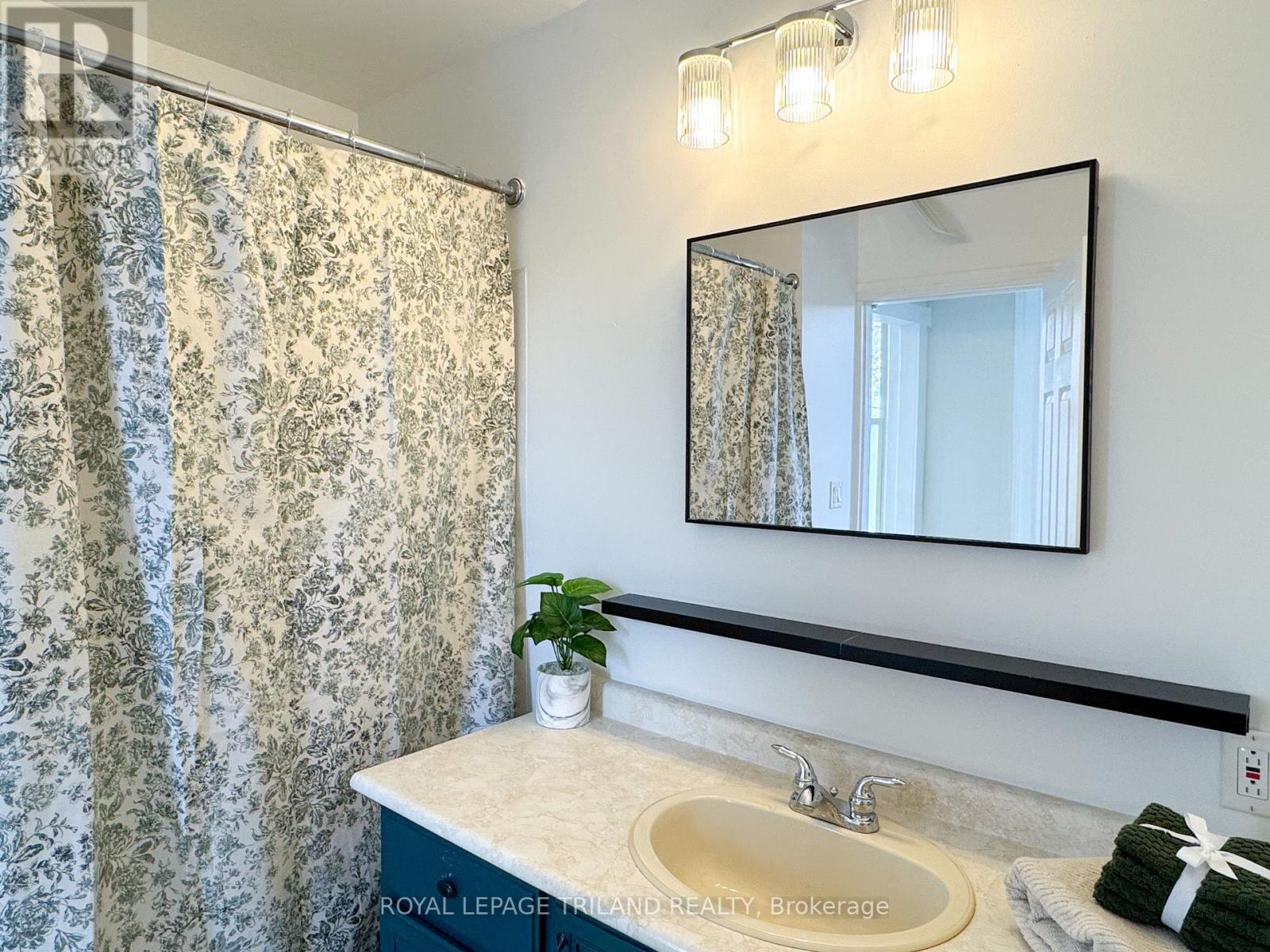 Main - 42 Erie Street, St. Thomas, Ontario  N5R 2M7 - Photo 27 - X12892942