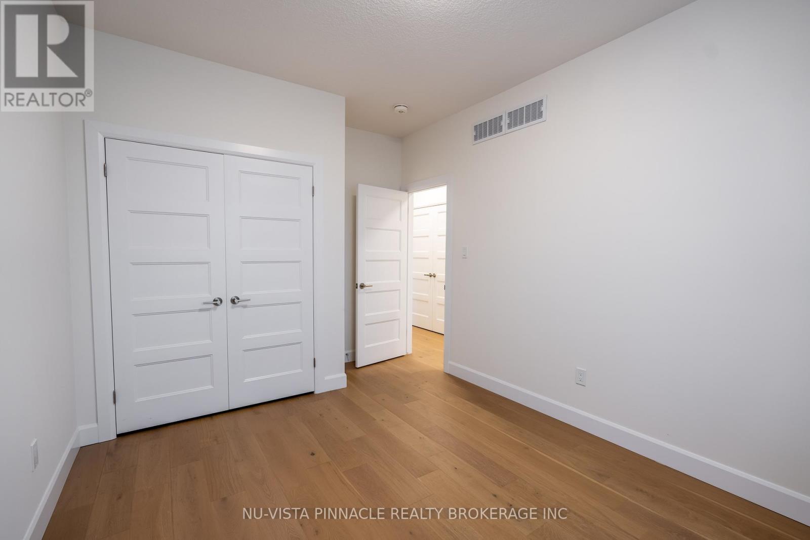 280 Stathis Boulevard, Sarnia, Ontario  N7S 0G7 - Photo 25 - X12893052