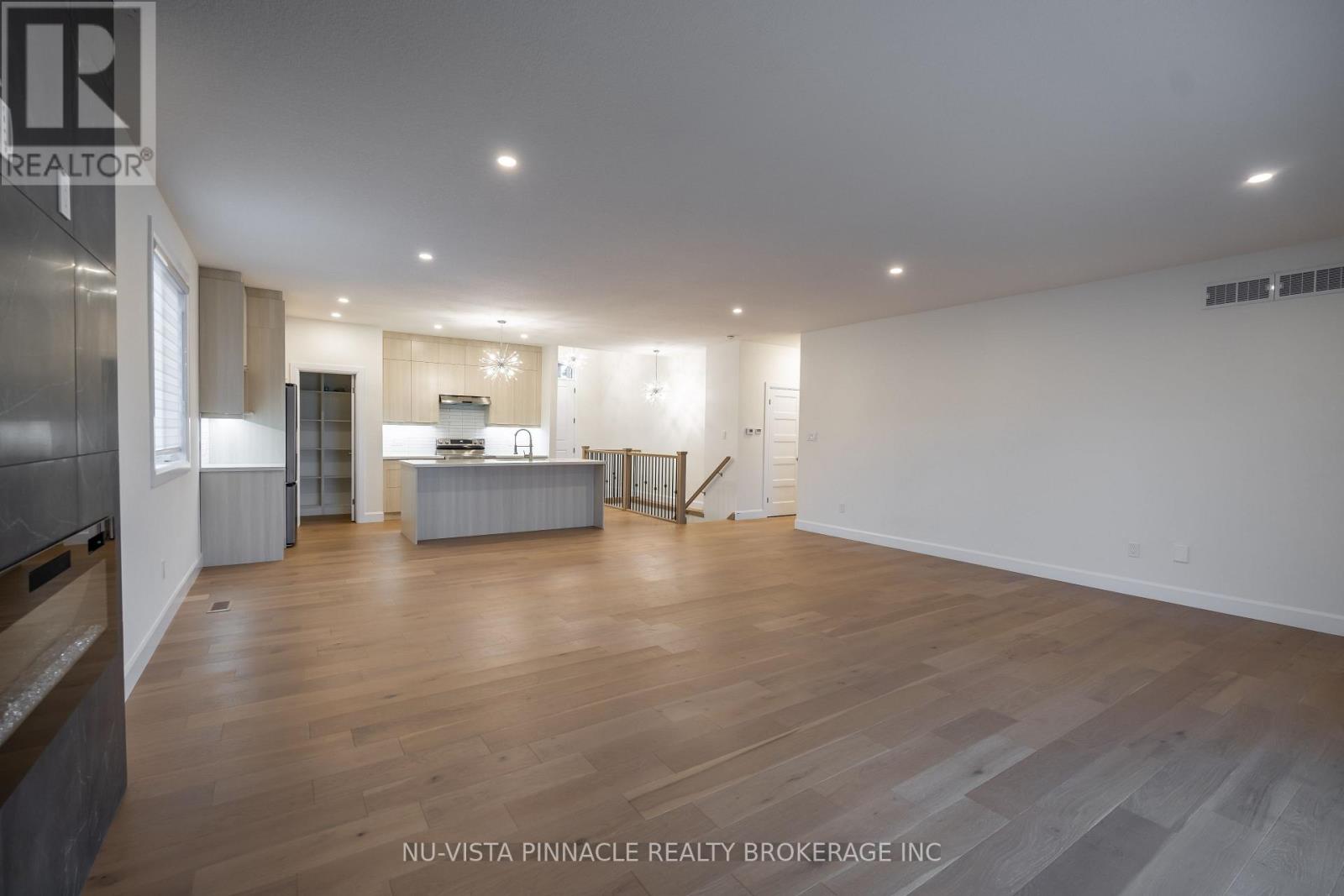 280 Stathis Boulevard, Sarnia, Ontario  N7S 0G7 - Photo 8 - X12893052