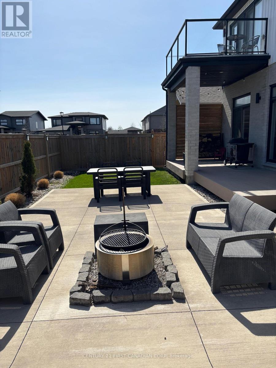 1567 Blackwell Boulevard, London North (North D), Ontario  N5X 0G5 - Photo 32 - X12893130