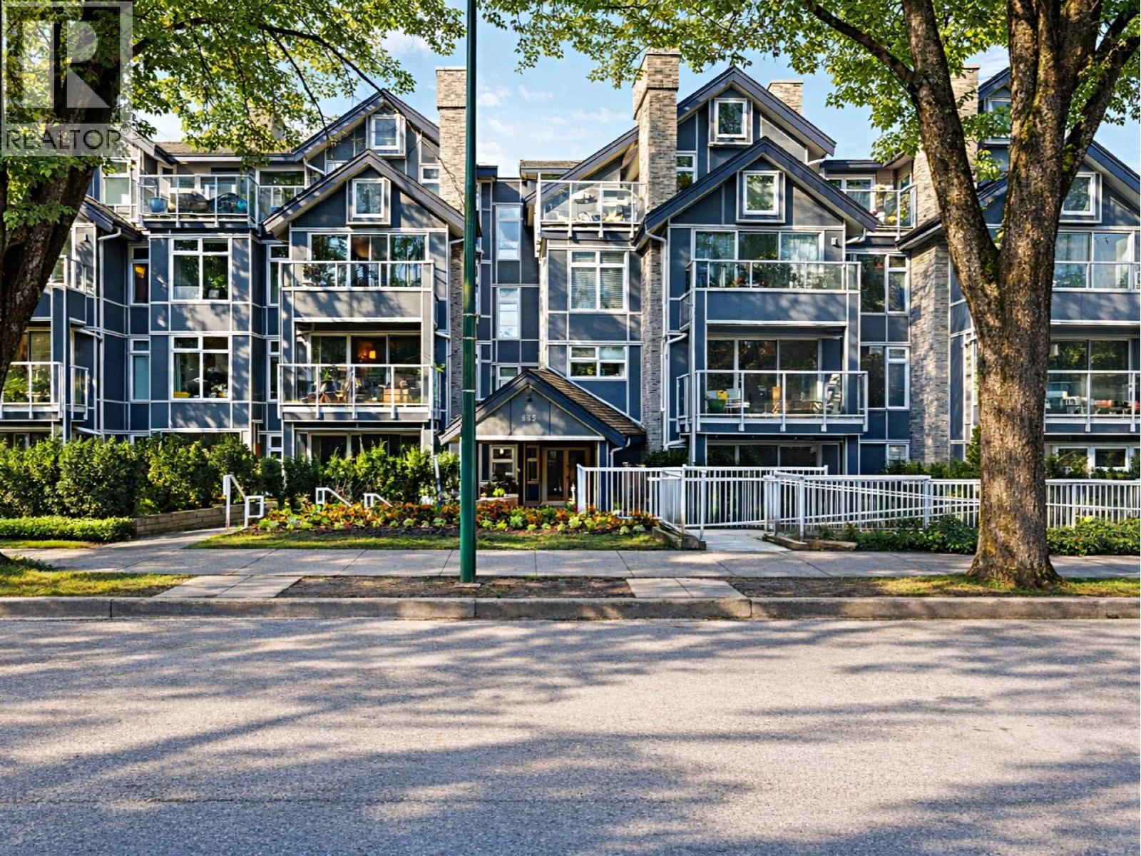 307 865 W 15th Avenue, Vancouver, British Columbia  V5Z 1R8 - Photo 1 - R3100723