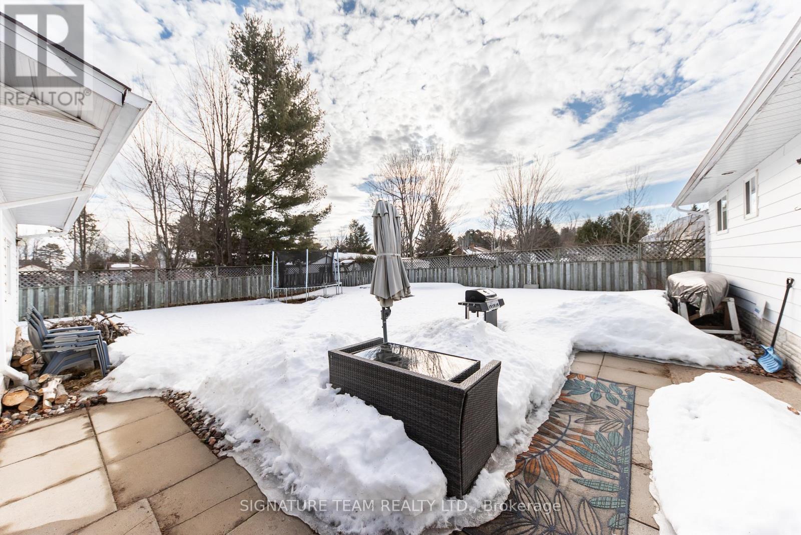 102 Hemlock Street, Petawawa, Ontario  K8H 3C2 - Photo 5 - X12893154