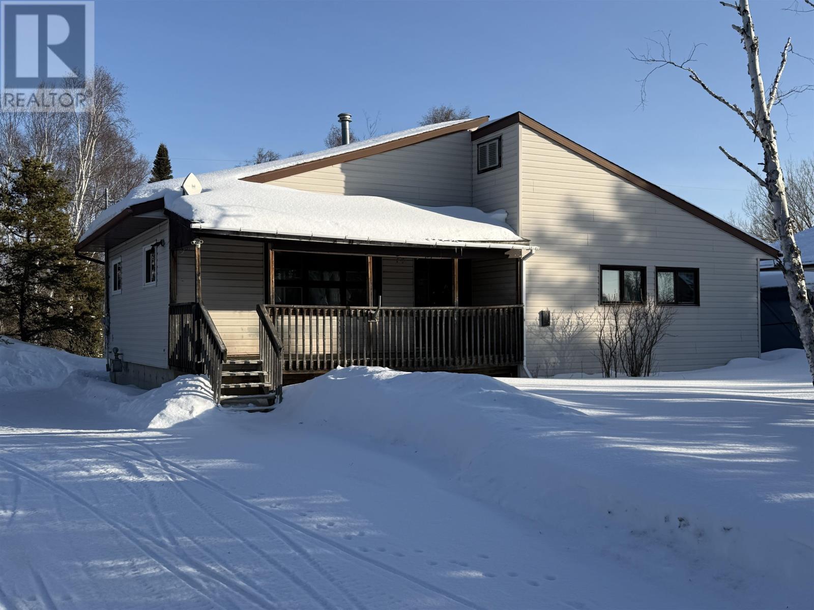 14 Superior Ave, Ignace, Ontario  P0T 1T0 - Photo 1 - TB2600367