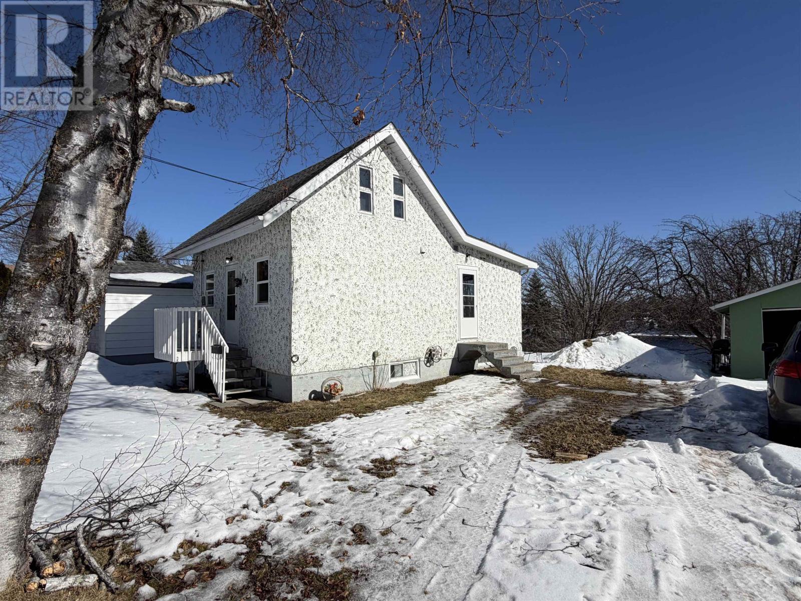 1133 River RD W, Fort Frances, Ontario