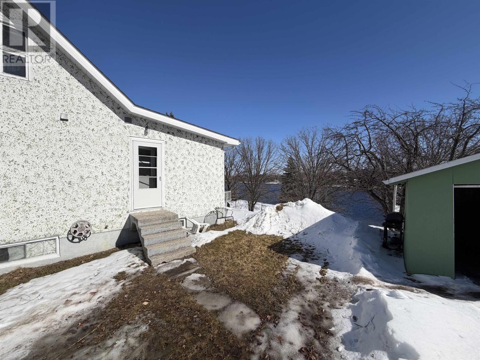 1133 River Rd W, Fort Frances, Ontario  P9A 2V3 - Photo 2 - TB2600380