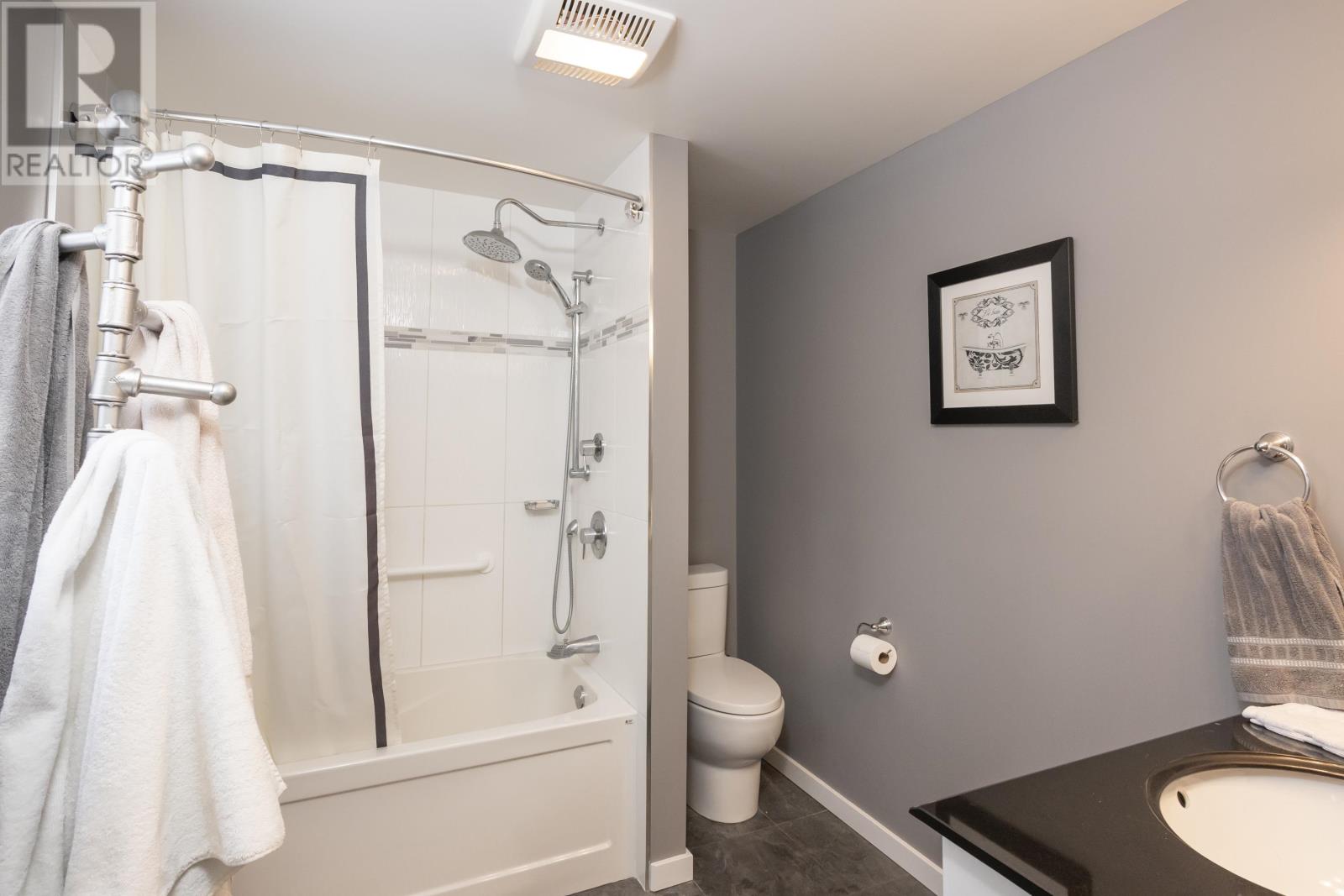 1729 Mcgregor Ave, Thunder Bay, Ontario  P7E 5E9 - Photo 23 - TB2600401