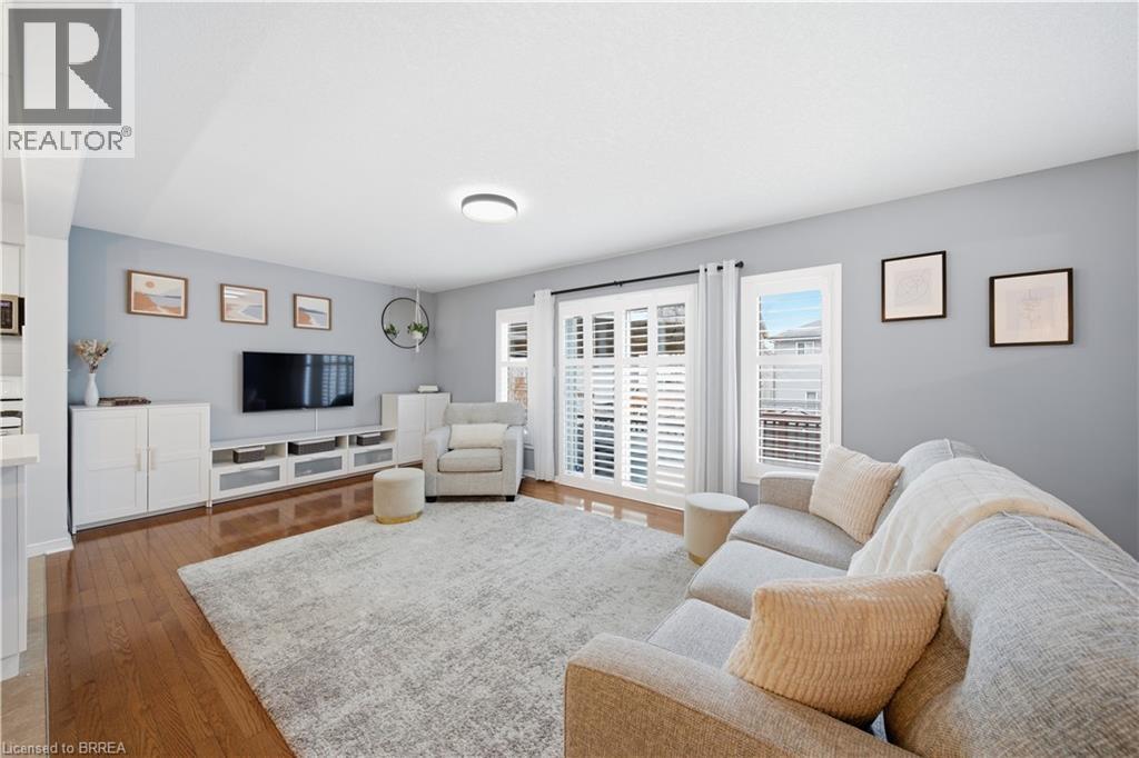 309 Featherstone Crescent, Kitchener, Ontario  N2R 1Z4 - Photo 4 - 40811189