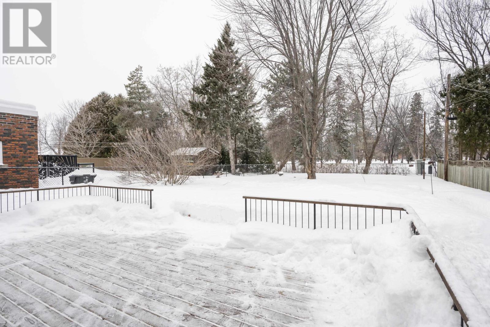 1729 Mcgregor Ave, Thunder Bay, Ontario  P7E 5E9 - Photo 5 - TB2600401