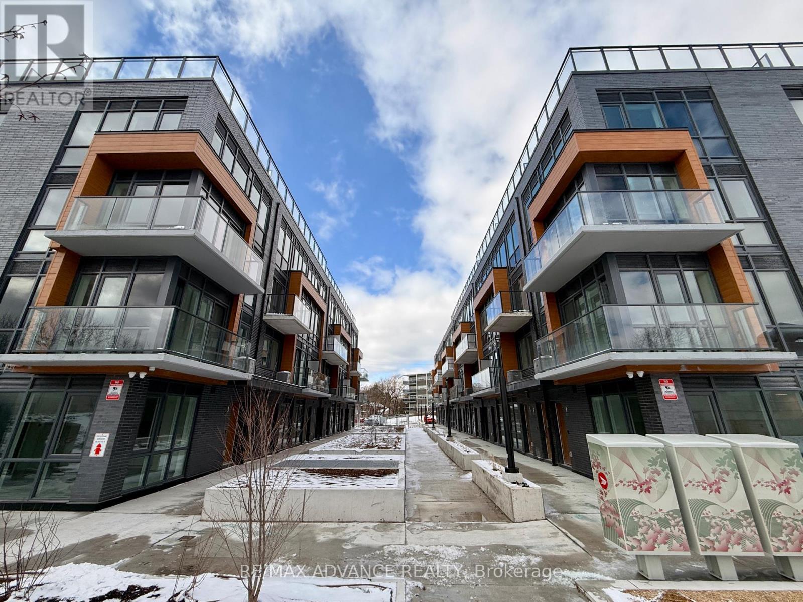 55 - 73 Curlew Drive, Toronto, Ontario  M3A 0B1 - Photo 2 - C12891368