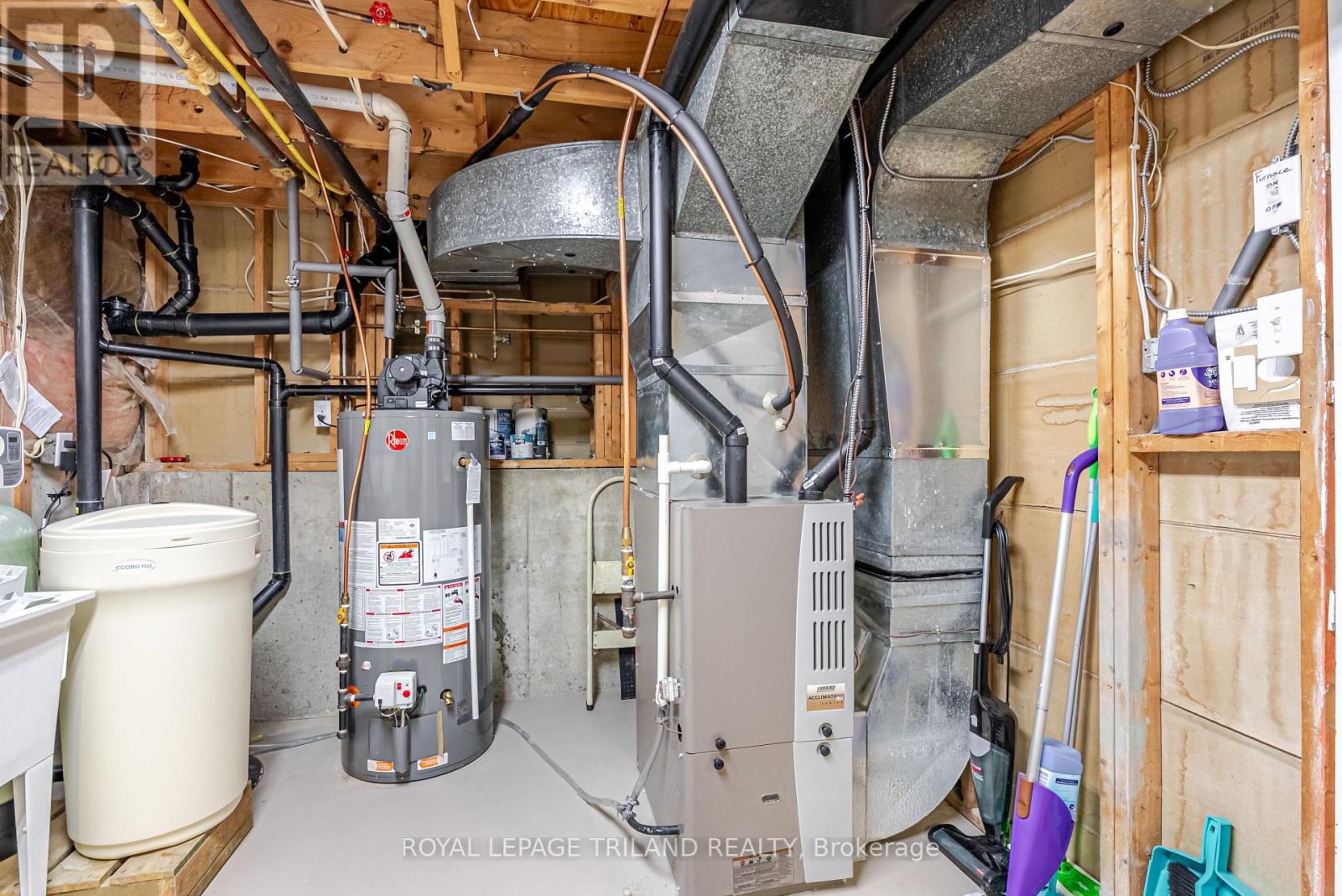 188 Canterbury Drive, Thames Centre (Dorchester), Ontario  N0L 1G3 - Photo 34 - X12891866