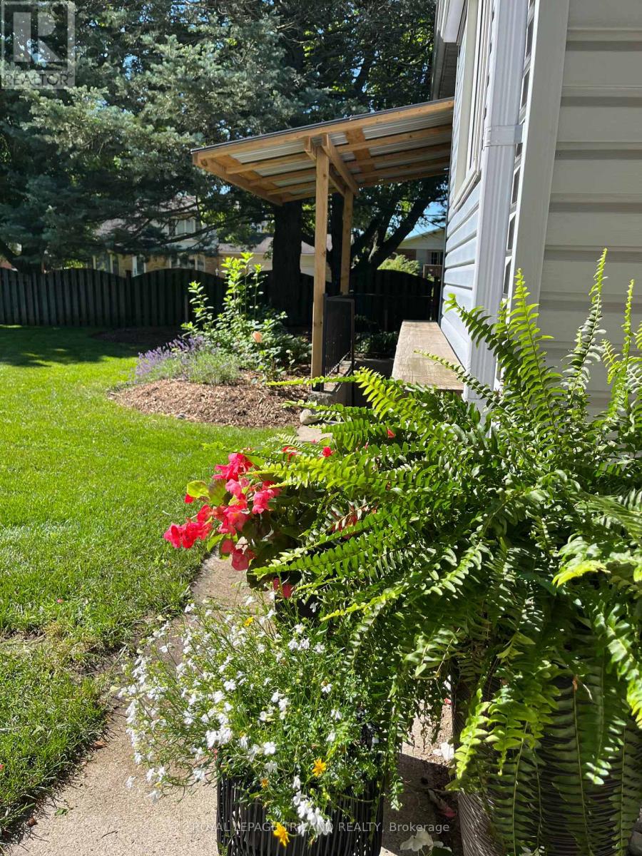 188 Canterbury Drive, Thames Centre (Dorchester), Ontario  N0L 1G3 - Photo 35 - X12891866