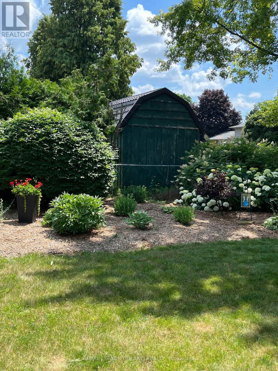 188 Canterbury Drive, Thames Centre (Dorchester), Ontario  N0L 1G3 - Photo 41 - X12891866