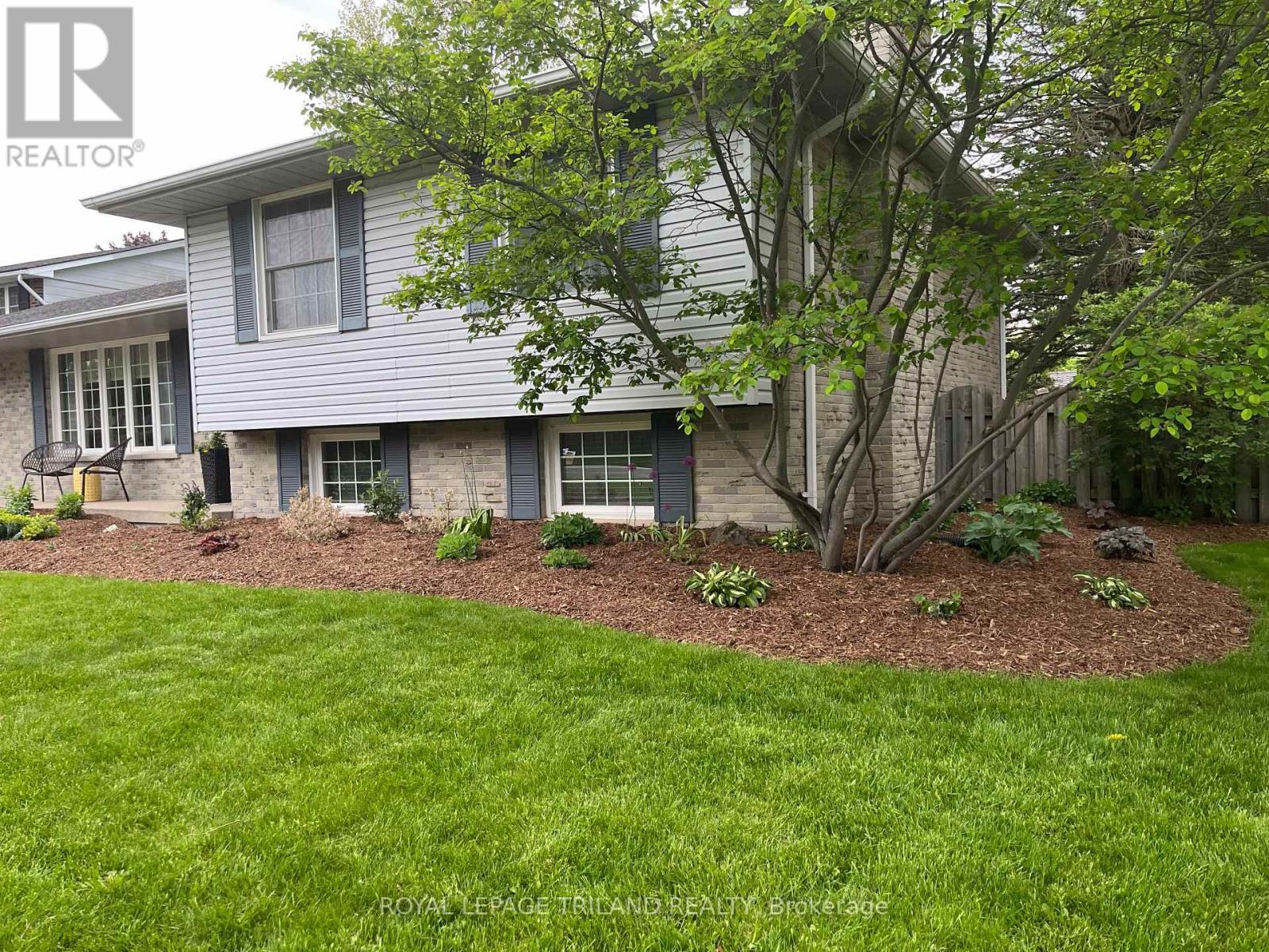 188 Canterbury Drive, Thames Centre (Dorchester), Ontario  N0L 1G3 - Photo 5 - X12891866