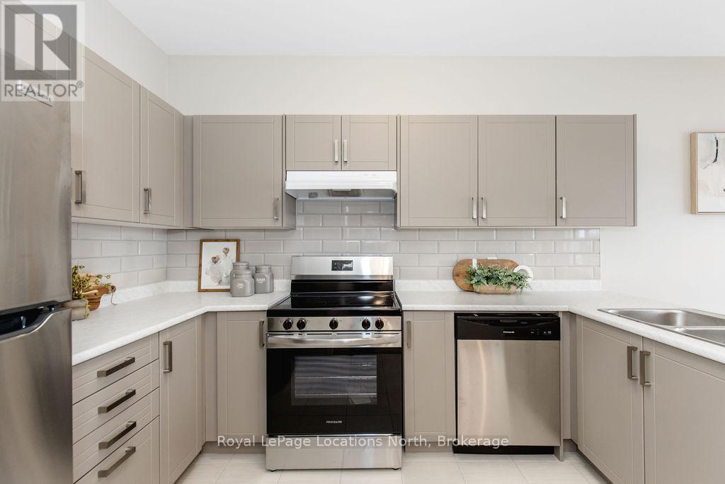 276 Springfield Crescent, Clearview, Ontario  L0M 1S0 - Photo 15 - S12893002