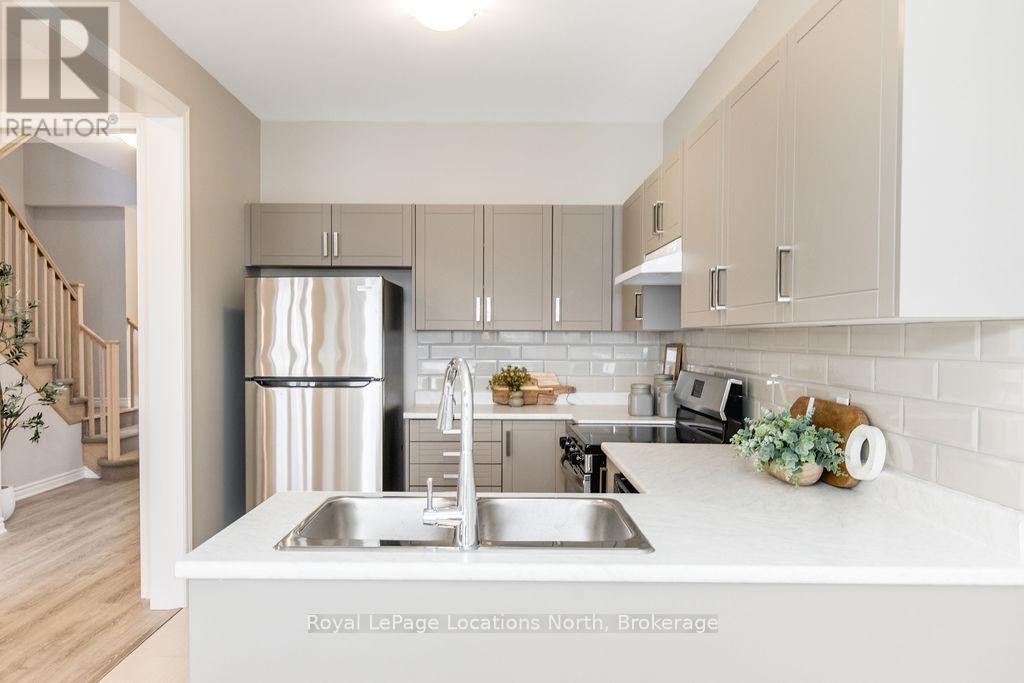 276 Springfield Crescent, Clearview, Ontario  L0M 1S0 - Photo 17 - S12893002