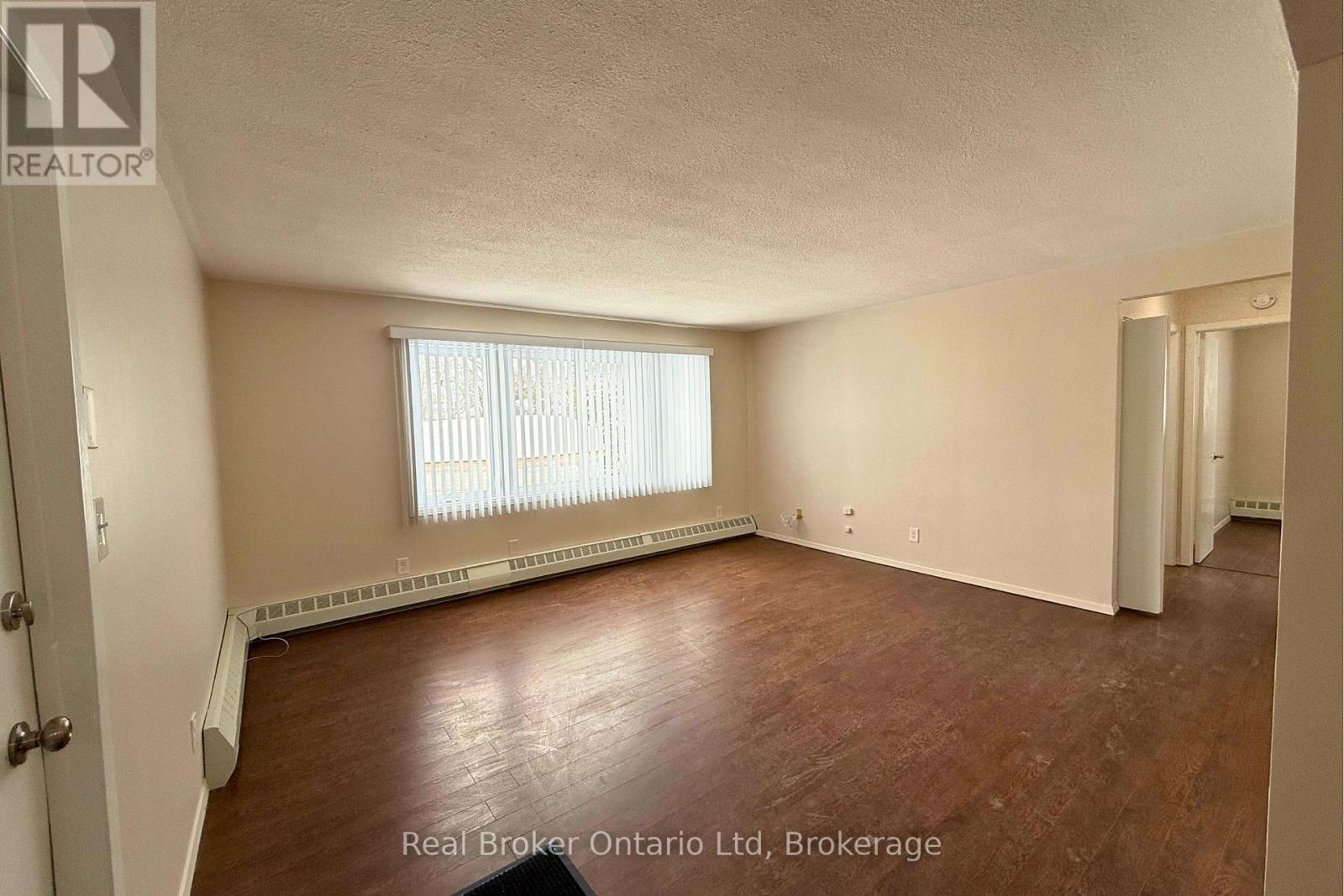 8 - 301 West Street N, Orillia, Ontario  L3V 5E1 - Photo 3 - S12893060