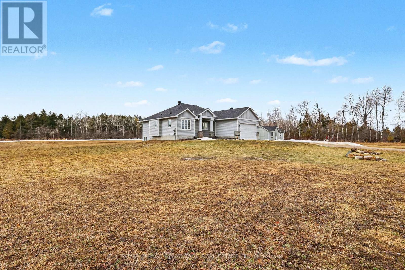 383 Menzies Munroe Side Road, Tay Valley, Ontario  K7H 3C9 - Photo 4 - X12893152
