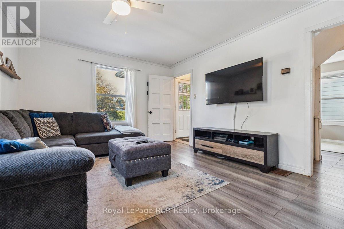 1368 6th Avenue W, Owen Sound, Ontario  N4K 5H4 - Photo 10 - X12892922