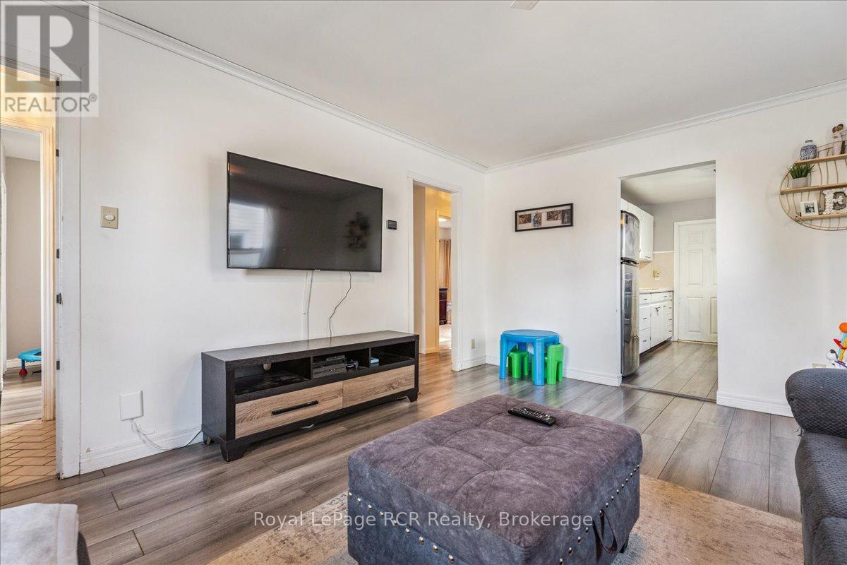 1368 6th Avenue W, Owen Sound, Ontario  N4K 5H4 - Photo 11 - X12892922