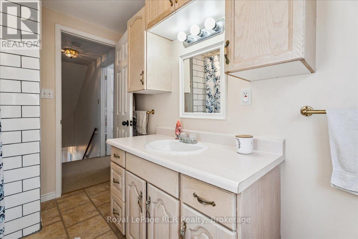 1368 6th Avenue W, Owen Sound, Ontario  N4K 5H4 - Photo 32 - X12892922