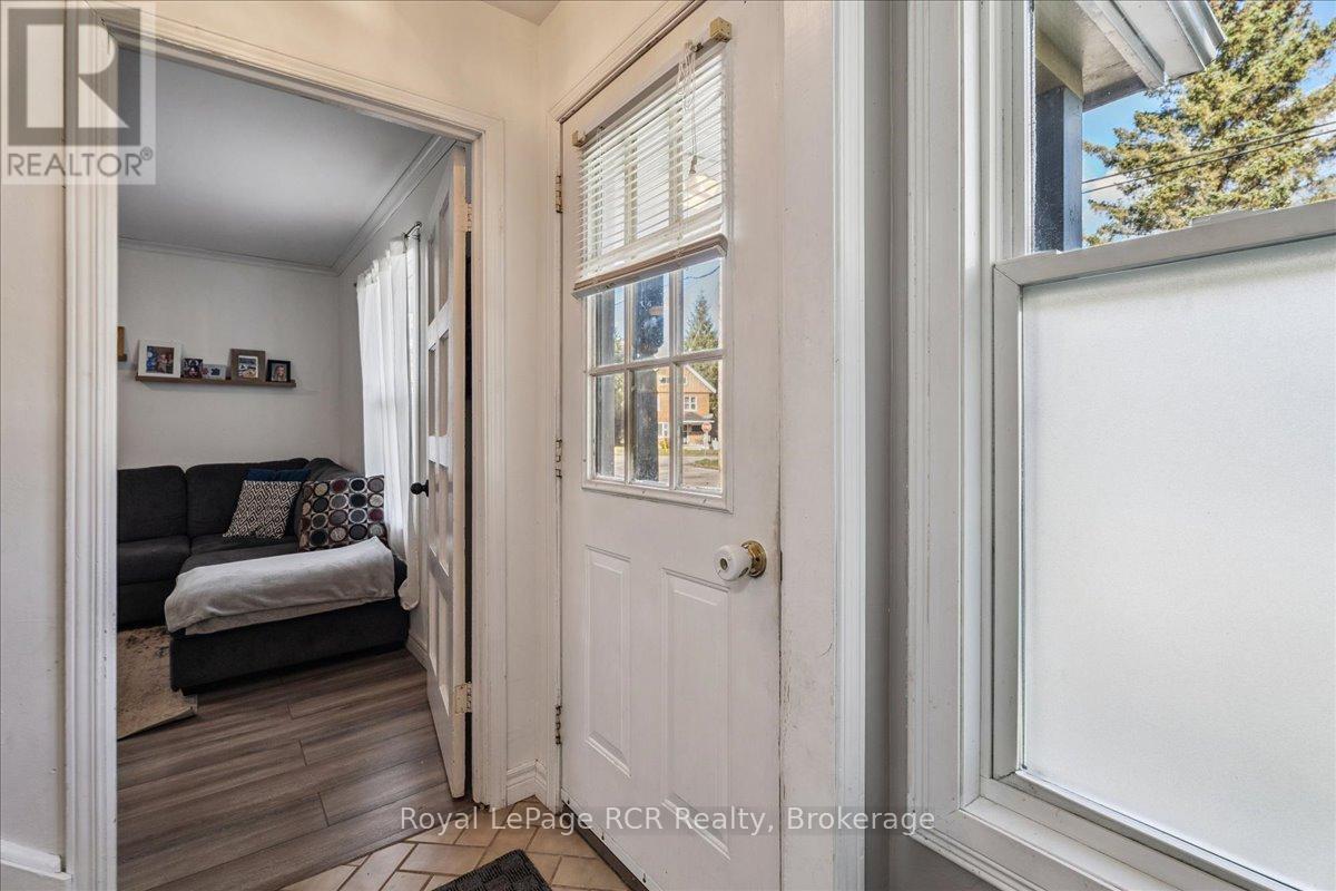 1368 6th Avenue W, Owen Sound, Ontario  N4K 5H4 - Photo 4 - X12892922