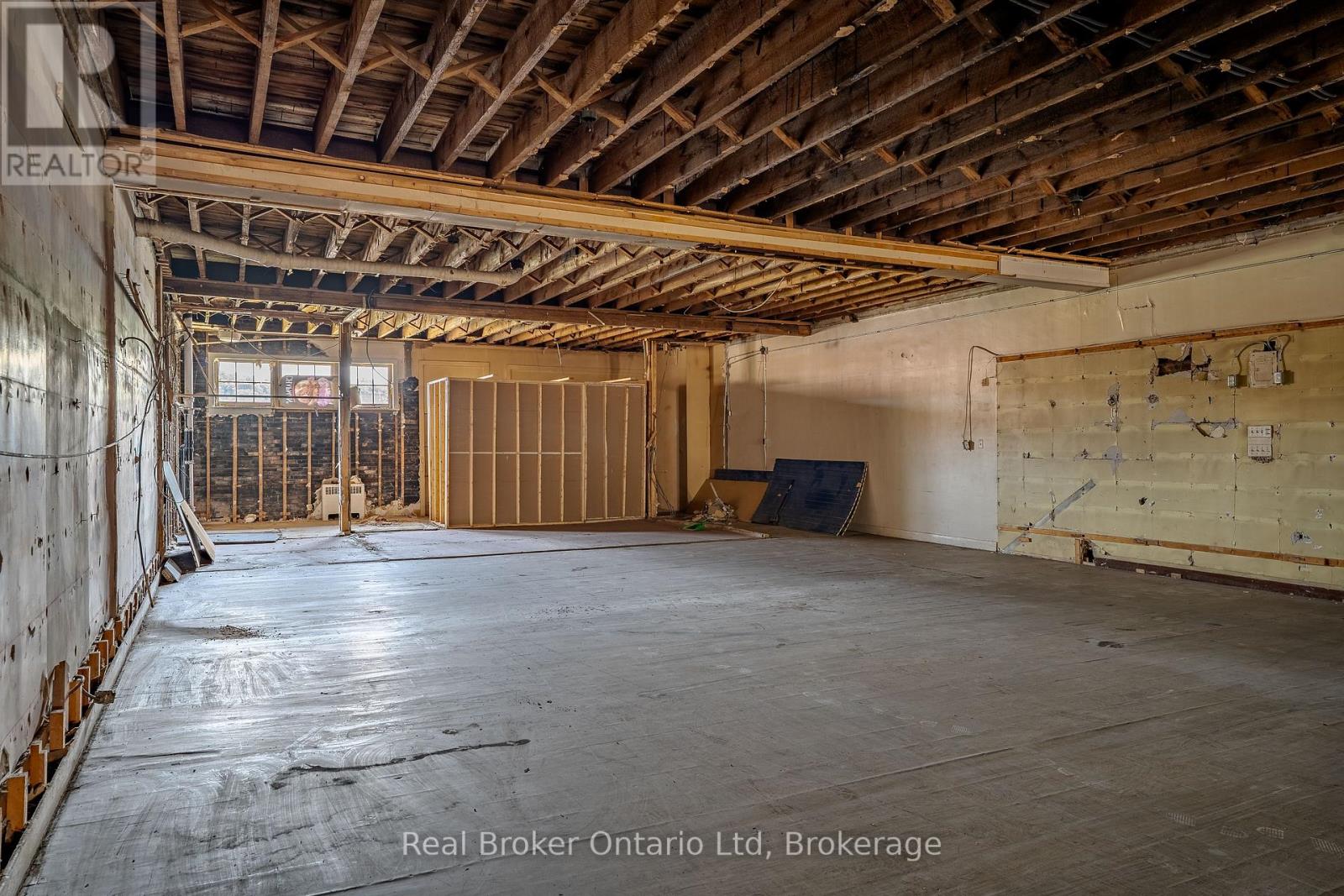 937 2nd Avenue E, Owen Sound, Ontario  N4K 2H5 - Photo 18 - X12893040