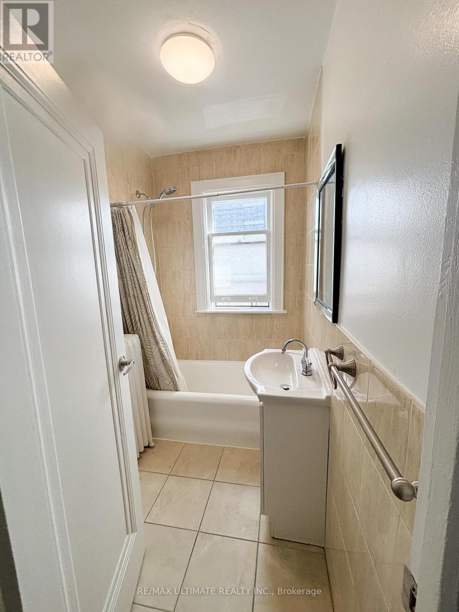 #11 - 20 Roselawn Avenue, Toronto, Ontario  M4R 1E4 - Photo 6 - C12892996