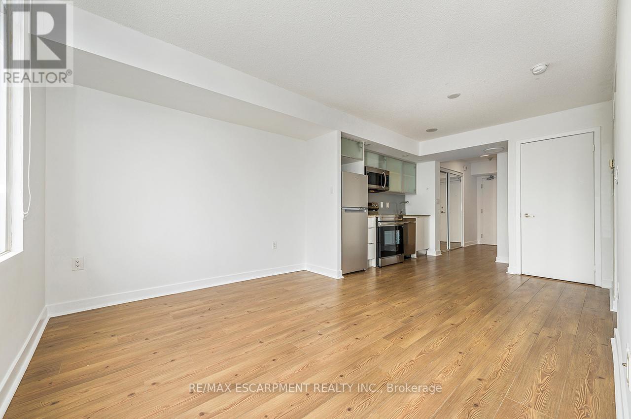 2501 - 25 Telegram Mews, Toronto, Ontario  M5V 3Z1 - Photo 11 - C12893010