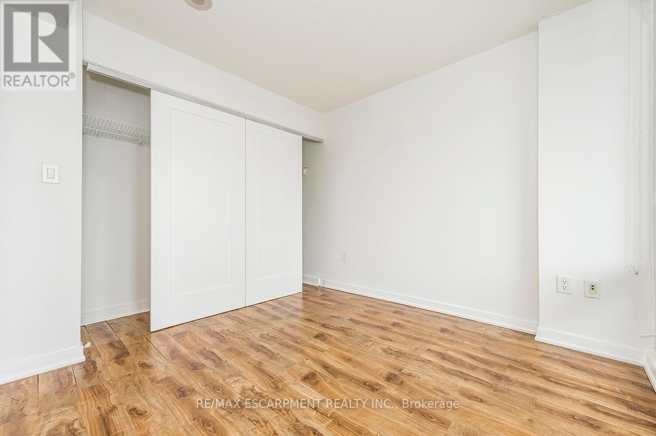 2501 - 25 Telegram Mews, Toronto, Ontario  M5V 3Z1 - Photo 23 - C12893010