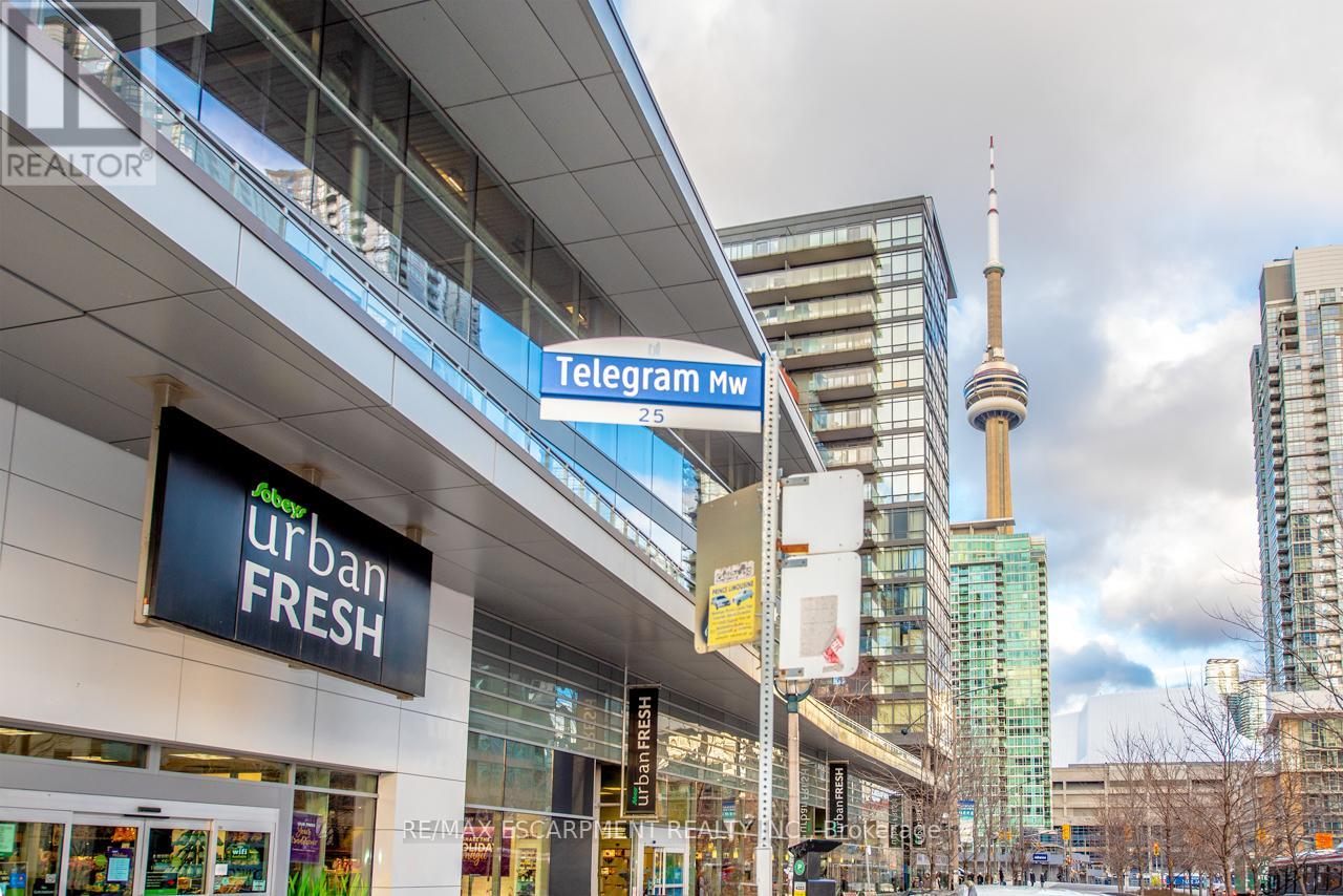 2501 - 25 Telegram Mews, Toronto, Ontario  M5V 3Z1 - Photo 35 - C12893010