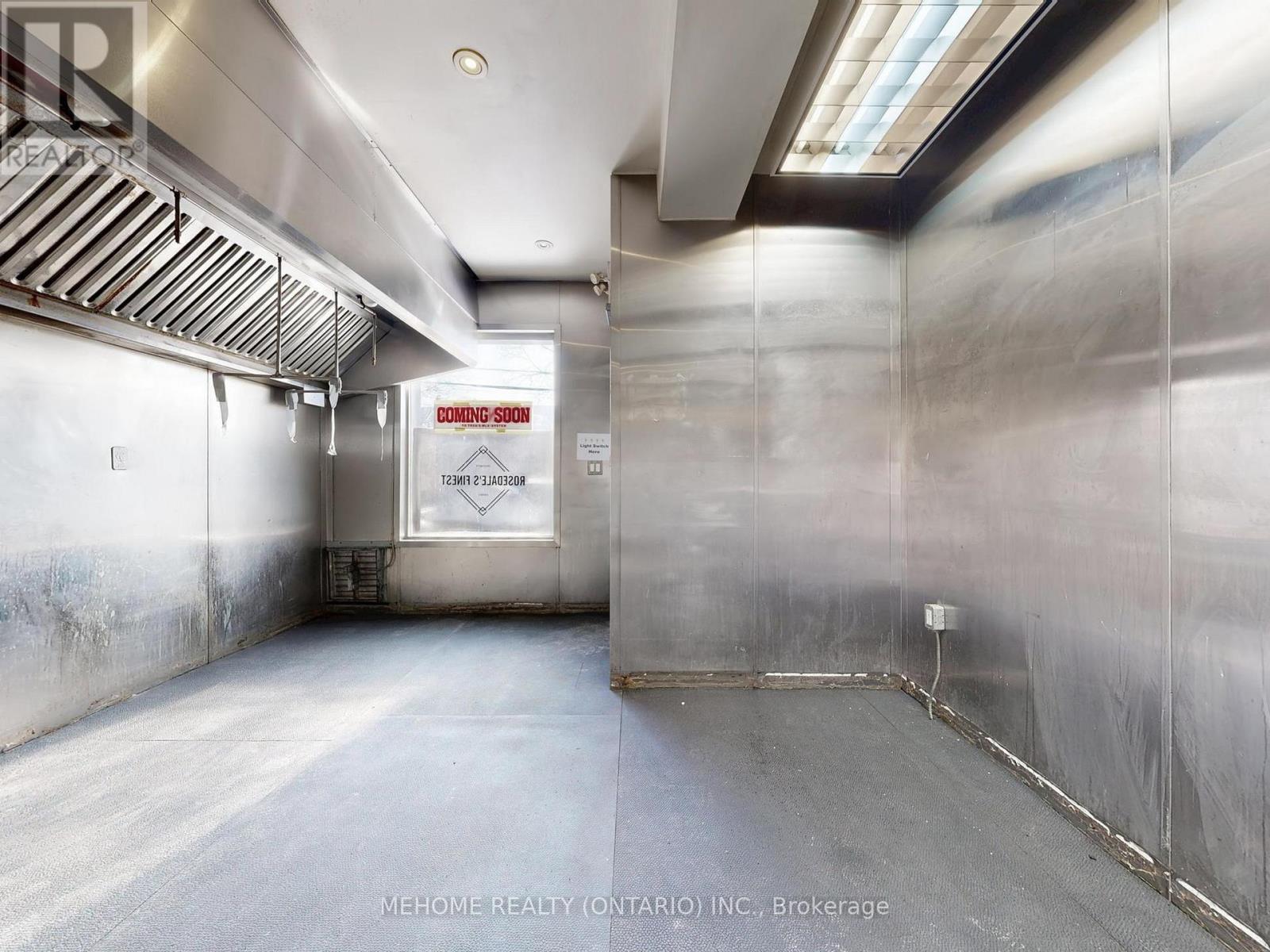 406 Summerhill Avenue, Toronto, Ontario  M4W 2B4 - Photo 15 - C12893076